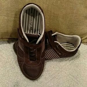 American Eagle low profile shoes